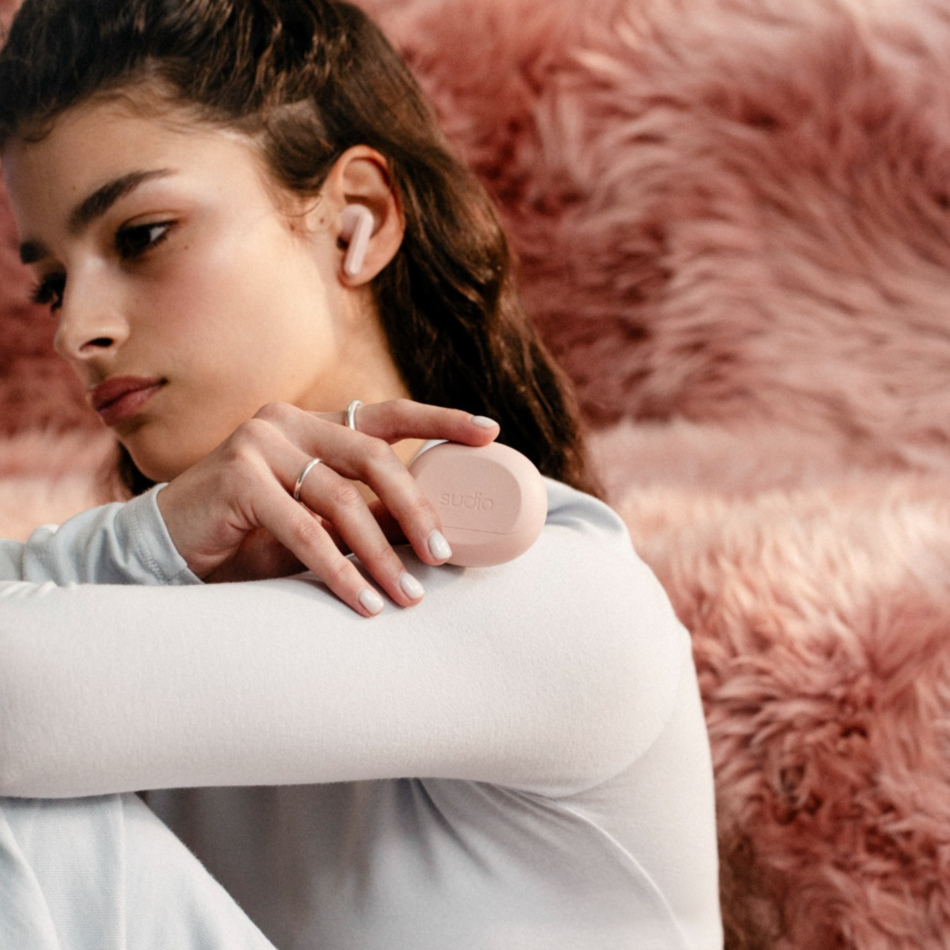 Sudio A3 Pro, 杏桃粉