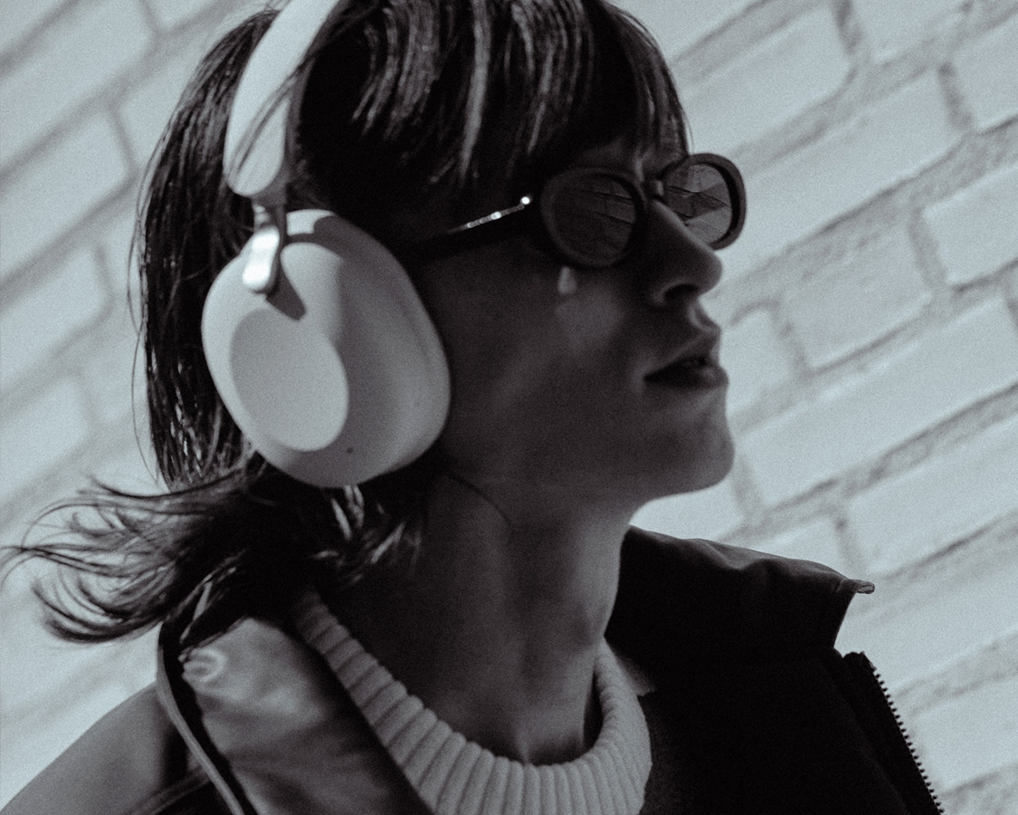 耳罩式藍芽耳機