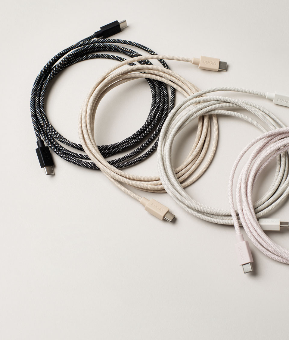 Sudio Chariging Plug All Colors