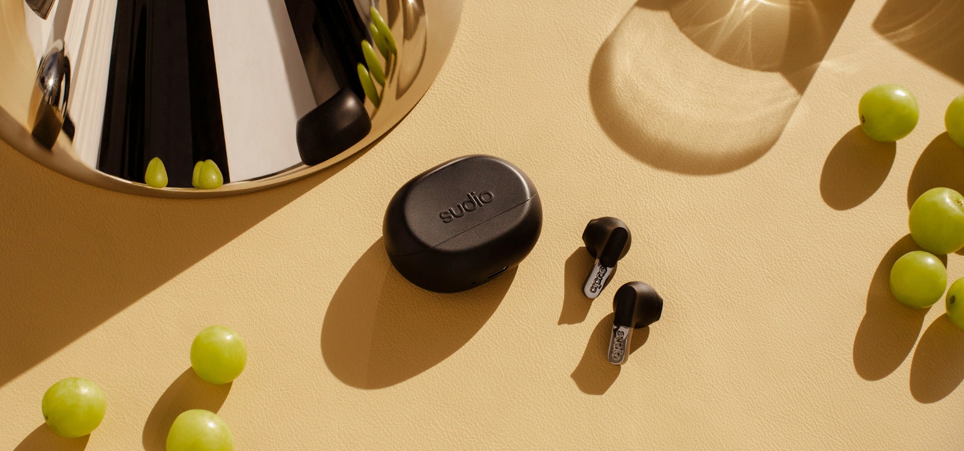 Sudio N3 Onyx Black on a table