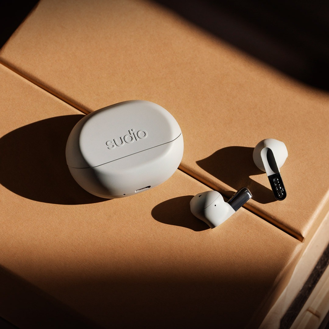 true wireless earbuds